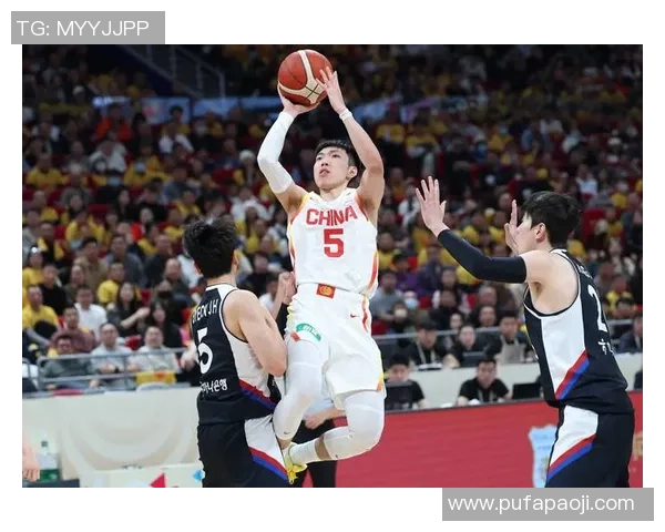 广州篮球队在世界杯预选赛中以67分稳居积分榜首位展现强劲实力